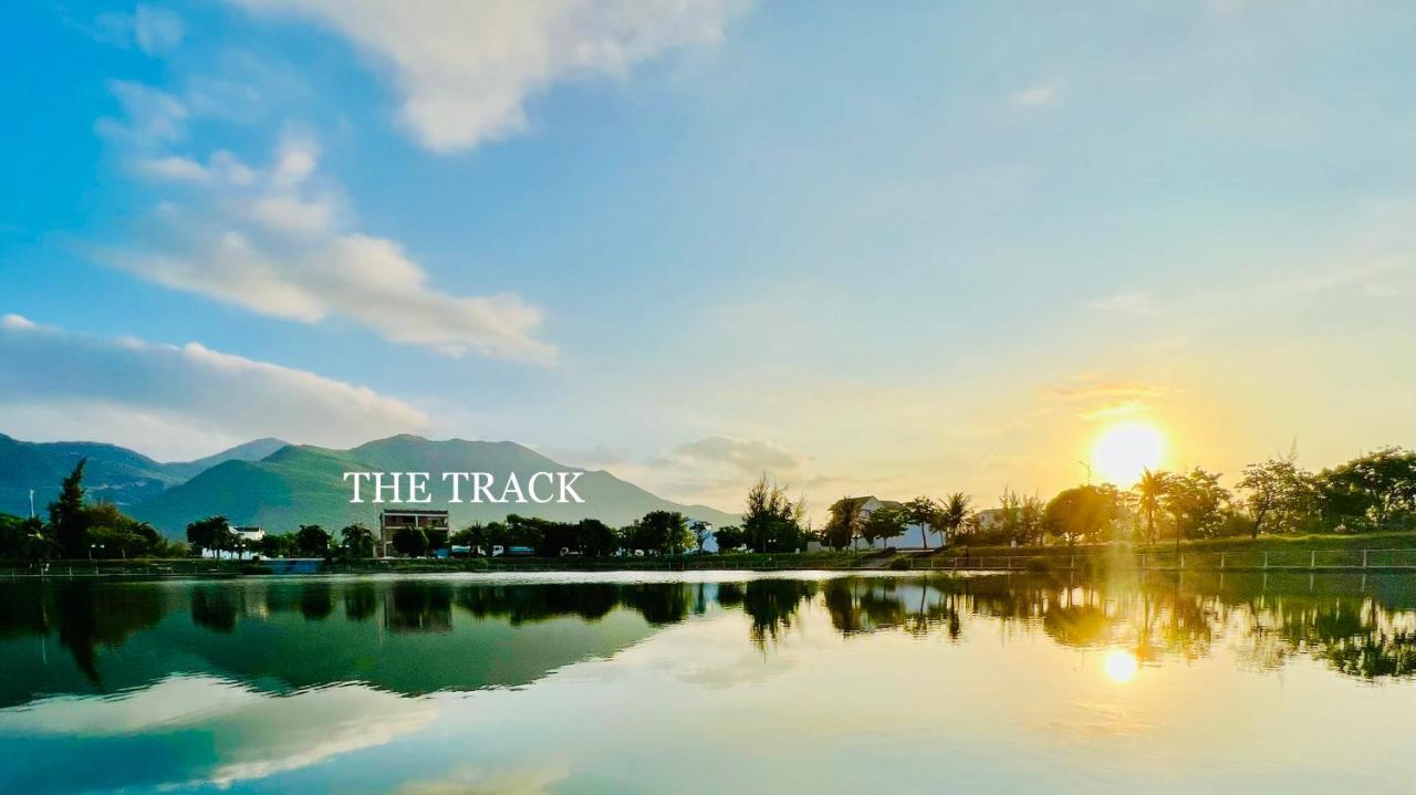 The Track Homestay - Near Bai Dai Beach Cam Lam Екстериор снимка