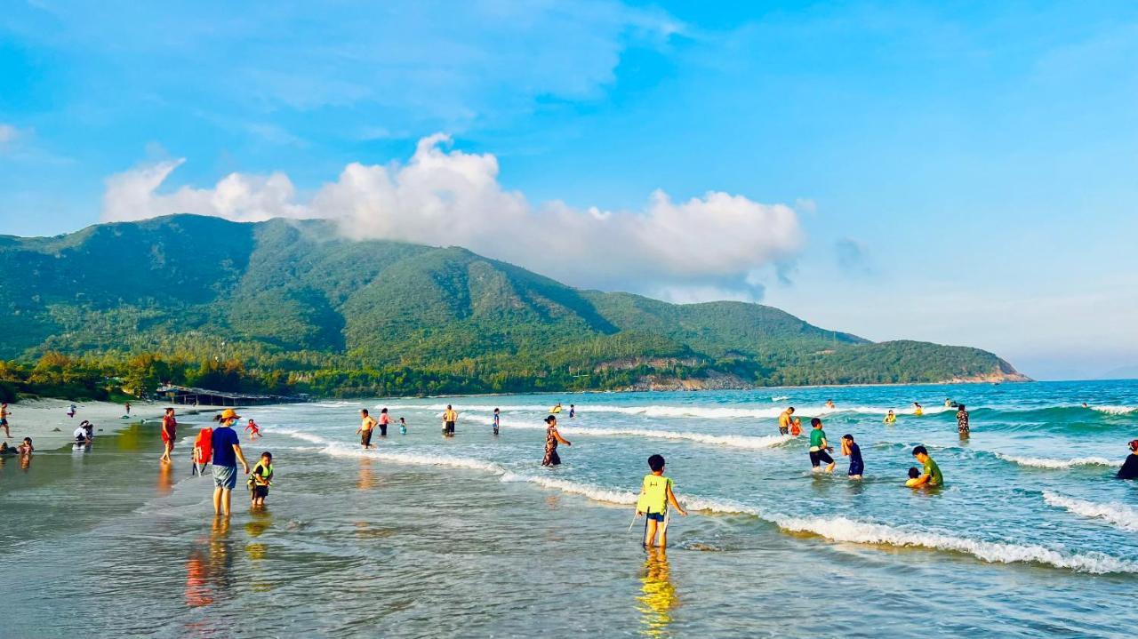 The Track Homestay - Near Bai Dai Beach Cam Lam Екстериор снимка