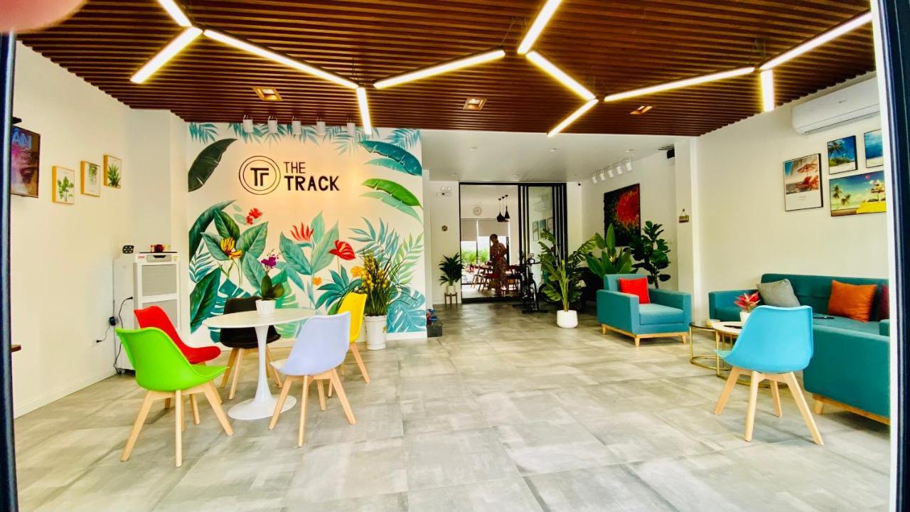 The Track Homestay - Near Bai Dai Beach Cam Lam Екстериор снимка