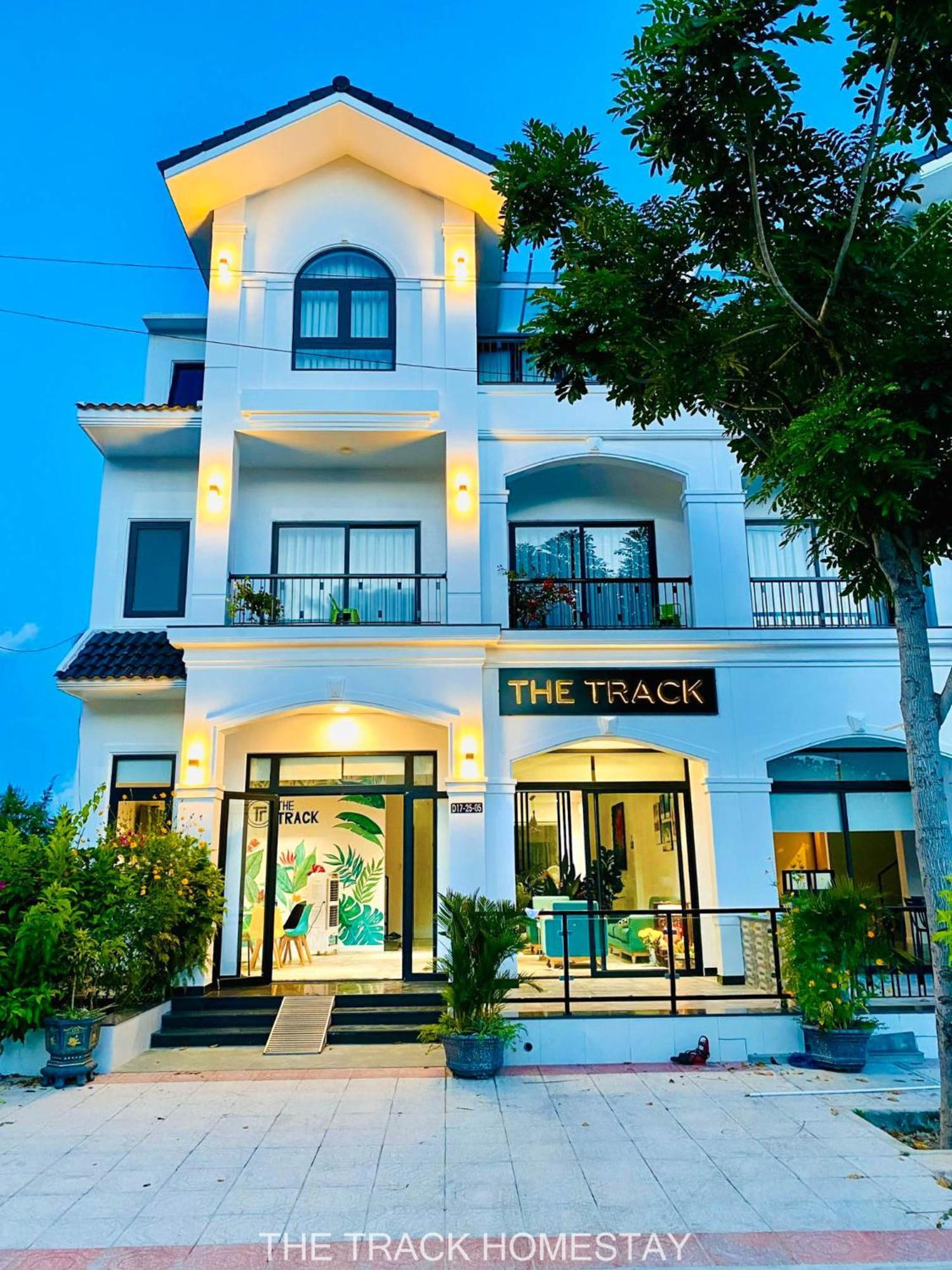 The Track Homestay - Near Bai Dai Beach Cam Lam Екстериор снимка